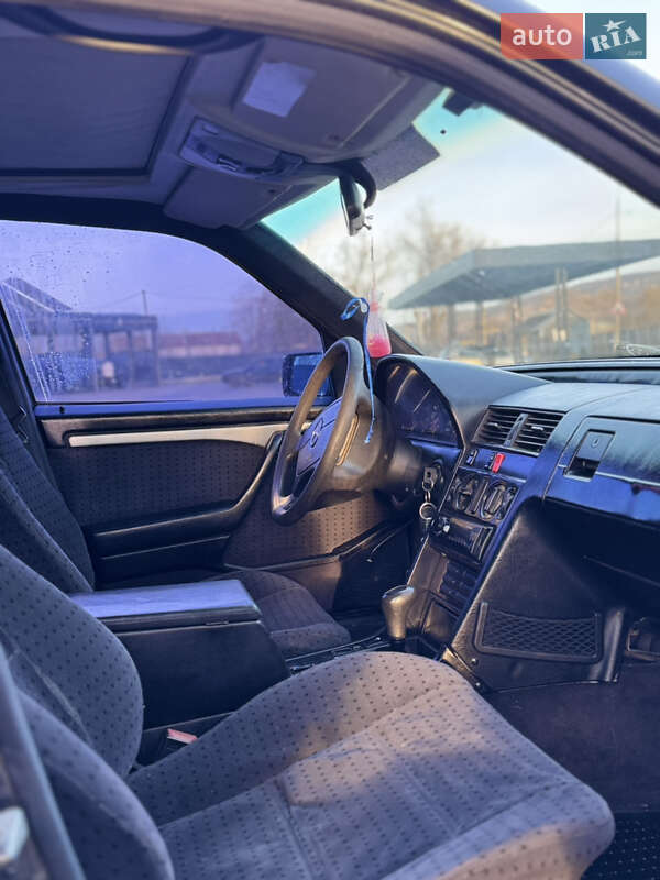 Седан Mercedes-Benz C-Class 1994 в Черновцах фото 15 Седан Mercedes-Benz C-Class 1994 в Черновцах