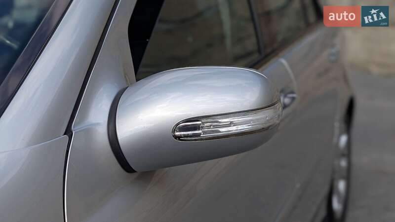 Седан Mercedes-Benz C-Class 2004 в Тернополе