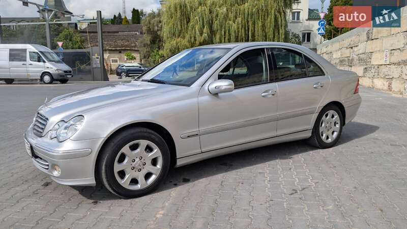 Седан Mercedes-Benz C-Class 2004 в Тернополе