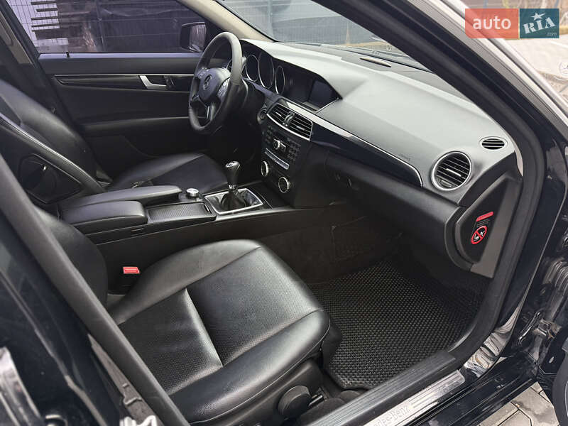 Универсал Mercedes-Benz C-Class 2012 в Хмельницком