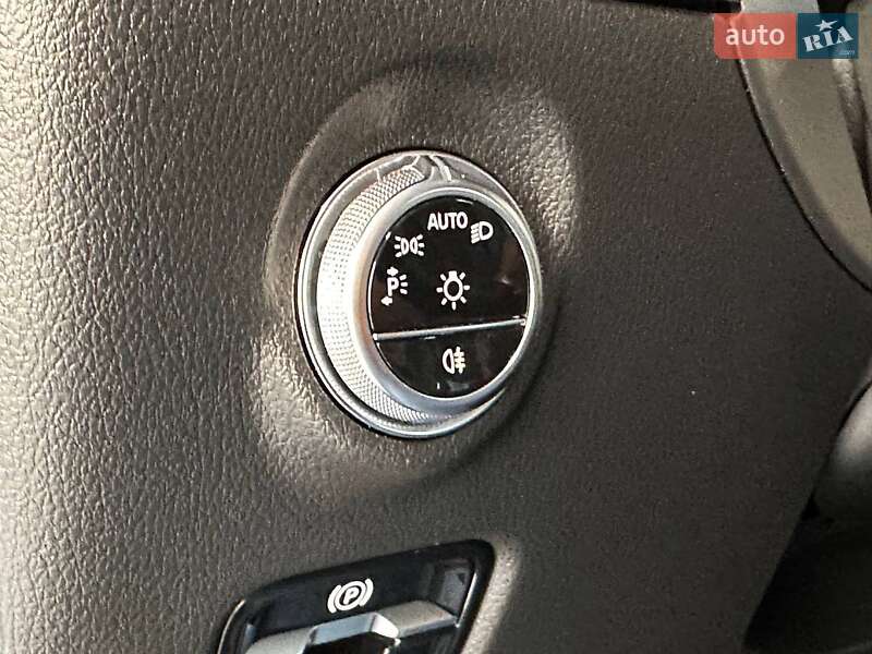 Седан Mercedes-Benz C-Class 2021 в Львове