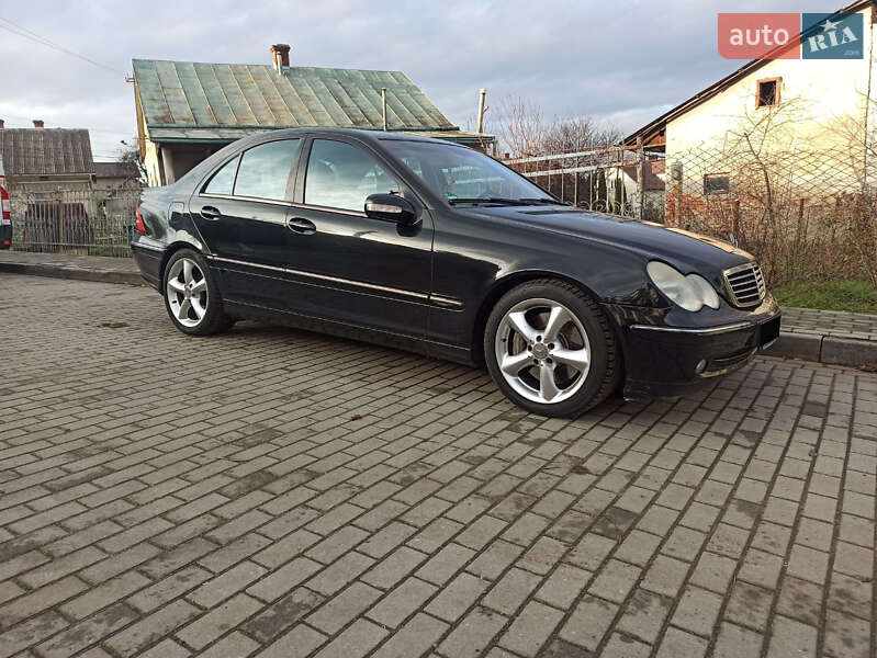Mercedes-Benz C-Class 2003
