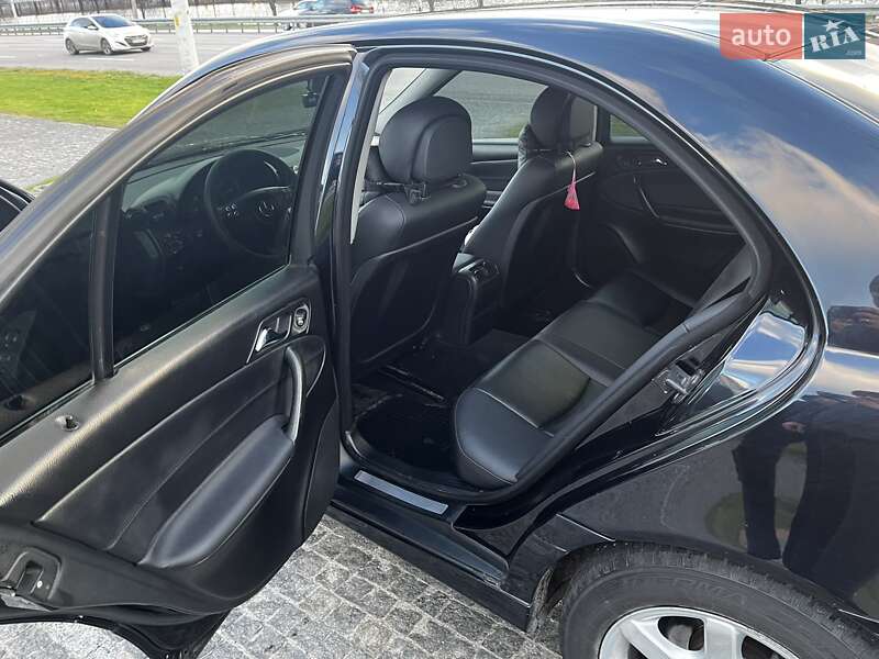 Седан Mercedes-Benz C-Class 2006 в Дніпрі