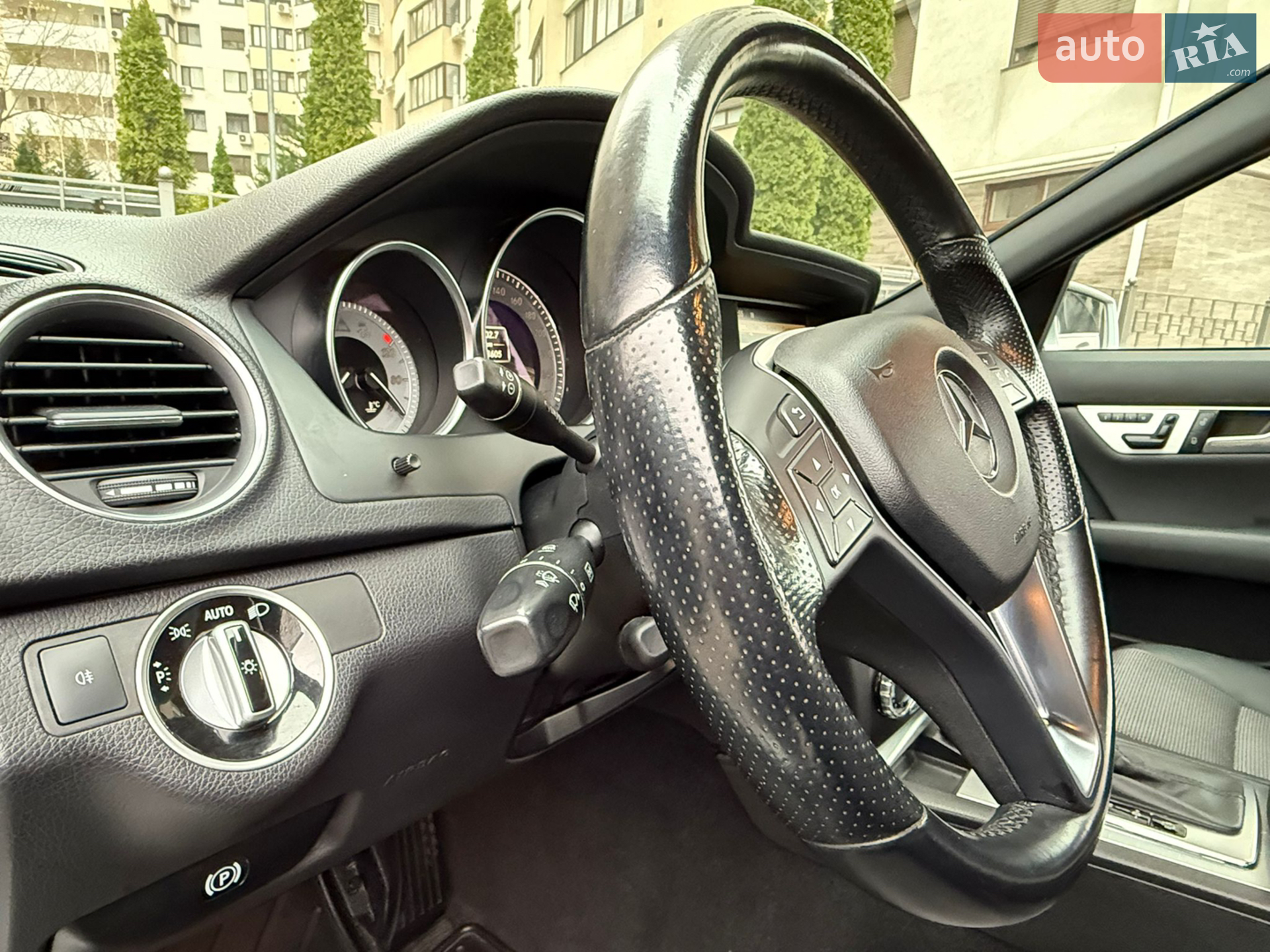 Mercedes-Benz C-Class 2012 VIN WDD2040471A697694 фото оголошення 12 з 38