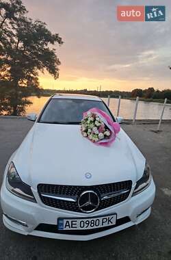Седан Mercedes-Benz C-Class 2013 в Днепре