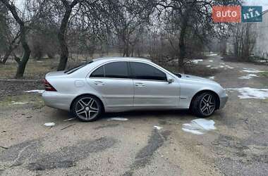 Седан Mercedes-Benz C-Class 2002 в Запоріжжі