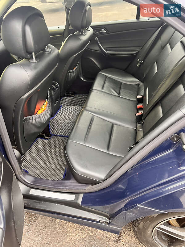 Седан Mercedes-Benz C-Class 2005 в Ровно фото 6 Седан Mercedes-Benz C-Class 2005 в Ровно