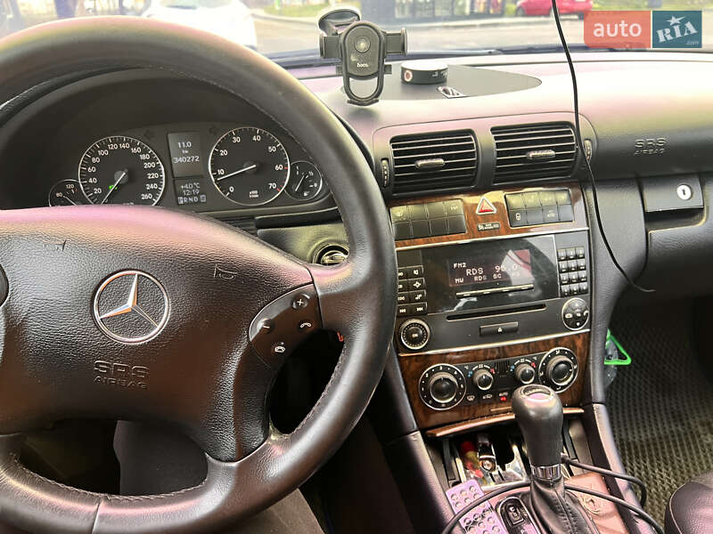 Седан Mercedes-Benz C-Class 2005 в Ровно фото 9 Седан Mercedes-Benz C-Class 2005 в Ровно