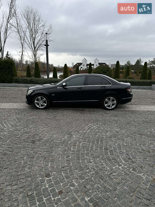 Седан Mercedes-Benz C-Class 2008 в Дніпрі