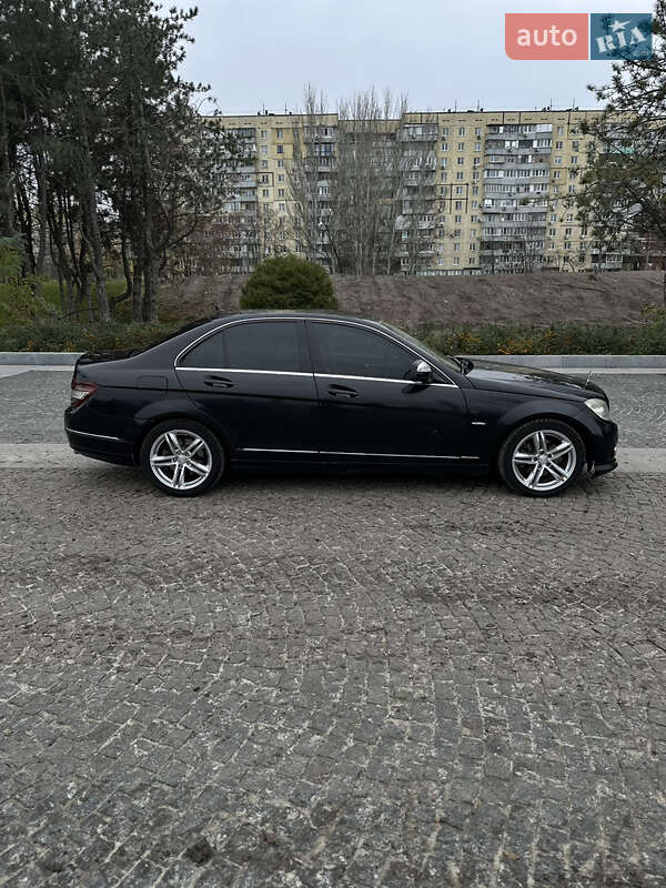 Седан Mercedes-Benz C-Class 2008 в Дніпрі