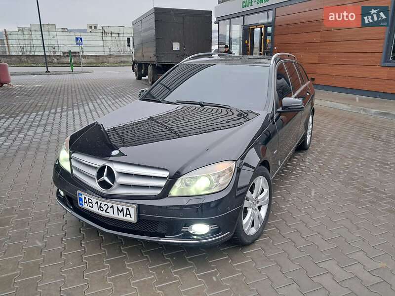 Універсал Mercedes-Benz C-Class 2010 в Могилів-Подільському