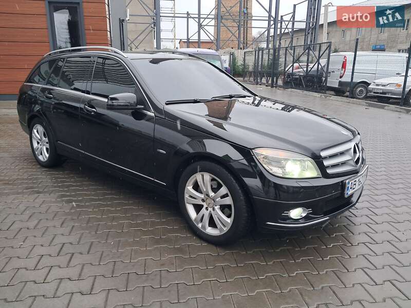 Універсал Mercedes-Benz C-Class 2010 в Могилів-Подільському