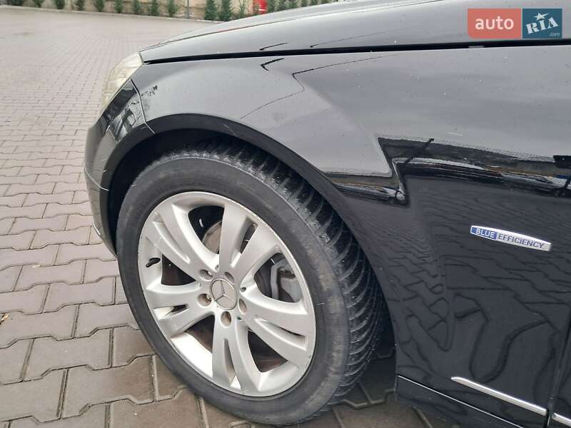 Універсал Mercedes-Benz C-Class 2010 в Могилів-Подільському