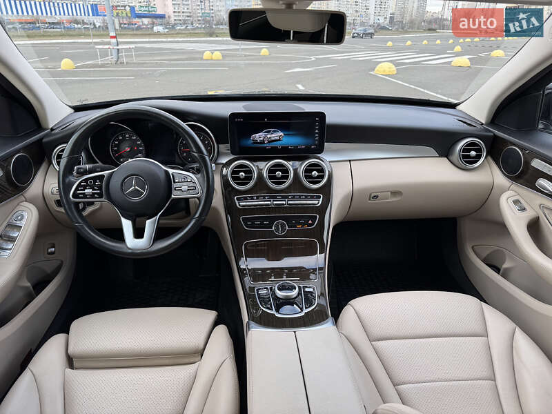 Седан Mercedes-Benz C-Class 2019 в Києві
