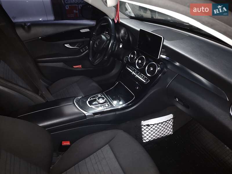 Седан Mercedes-Benz C-Class 2015 в Житомирі фото 4 Седан Mercedes-Benz C-Class 2015 в Житомирі