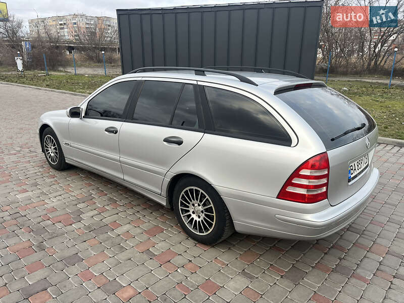 Універсал Mercedes-Benz C-Class 2005 в Кропивницькому