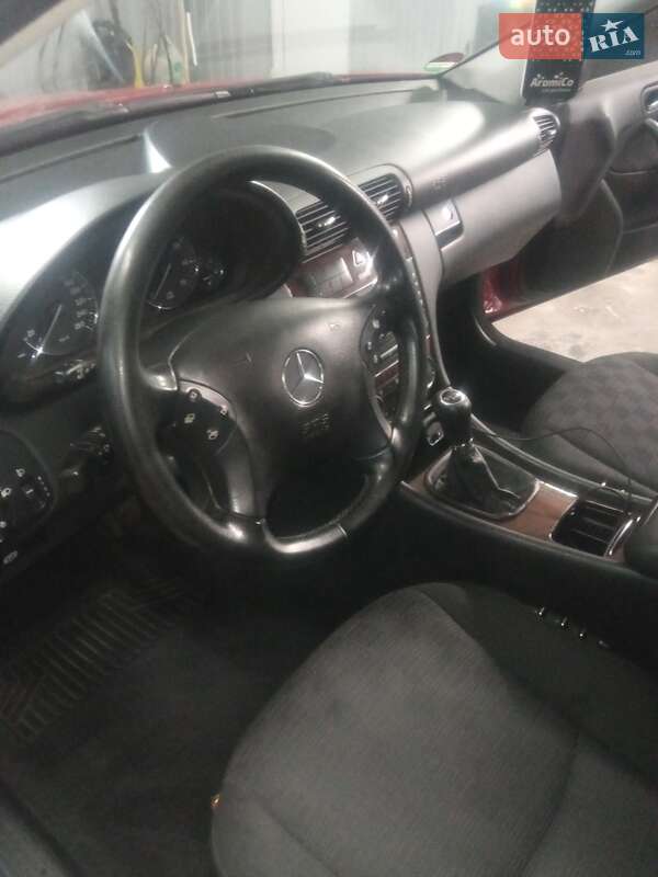 Универсал Mercedes-Benz C-Class 2006 в Радомышле