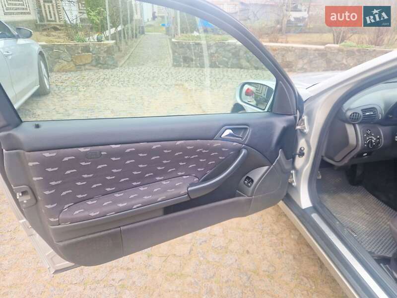 Купе Mercedes-Benz C-Class 2003 в Кропивницькому
