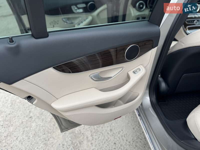 Седан Mercedes-Benz C-Class 2019 в Києві фото 12 Седан Mercedes-Benz C-Class 2019 в Києві