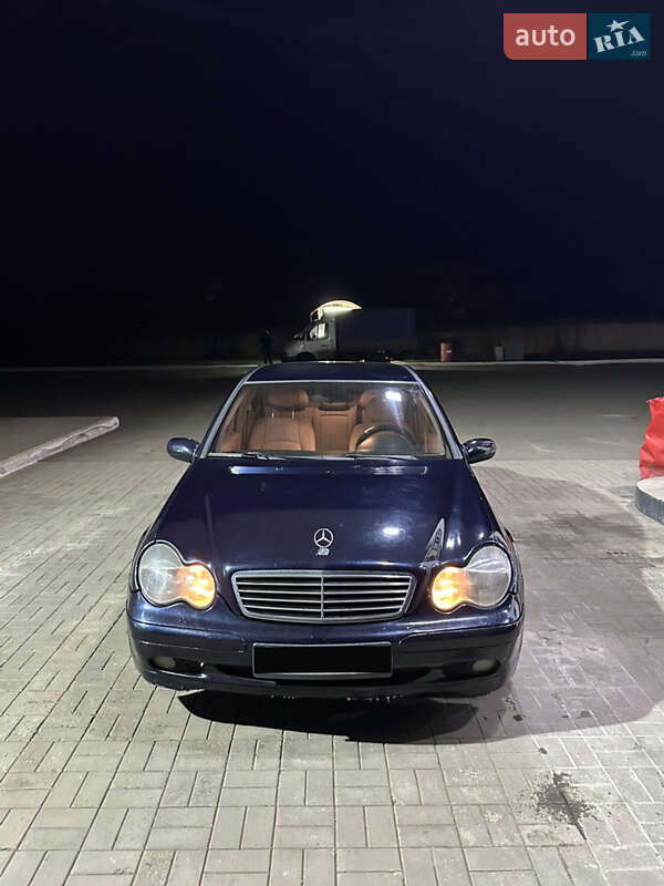 Седан Mercedes-Benz C-Class 2000 в Дніпрі