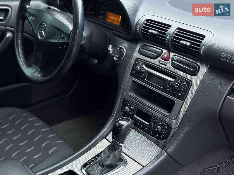 Купе Mercedes-Benz C-Class 2002 в Запоріжжі