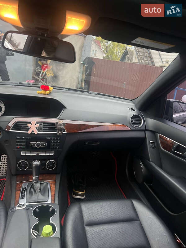 Седан Mercedes-Benz C-Class 2013 в Києві