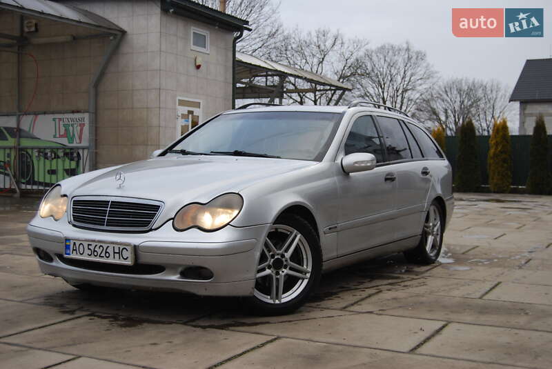 Універсал Mercedes-Benz C-Class 2003 в Хусті