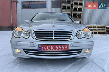 Седан Mercedes-Benz C-Class 2005 в Надворной