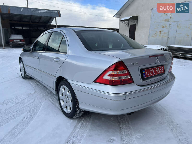 Седан Mercedes-Benz C-Class 2005 в Надвірній
