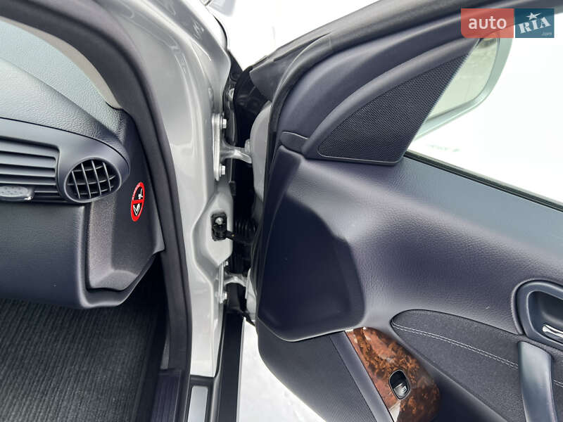 Седан Mercedes-Benz C-Class 2005 в Надвірній