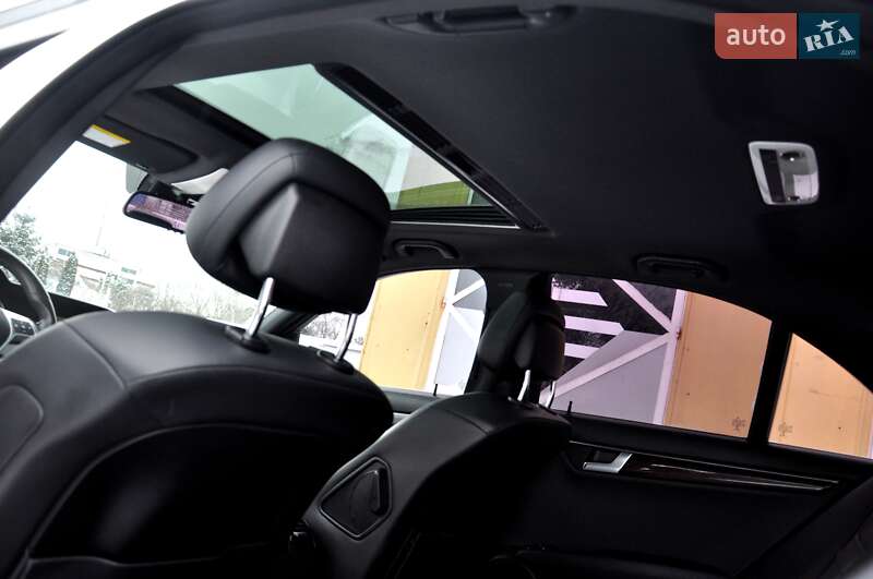 Седан Mercedes-Benz C-Class 2014 в Львові