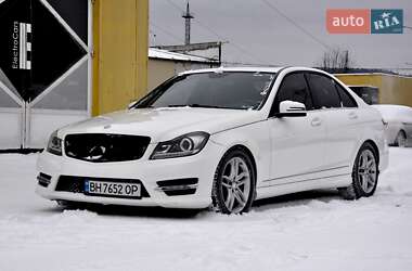 Седан Mercedes-Benz C-Class 2014 в Львове