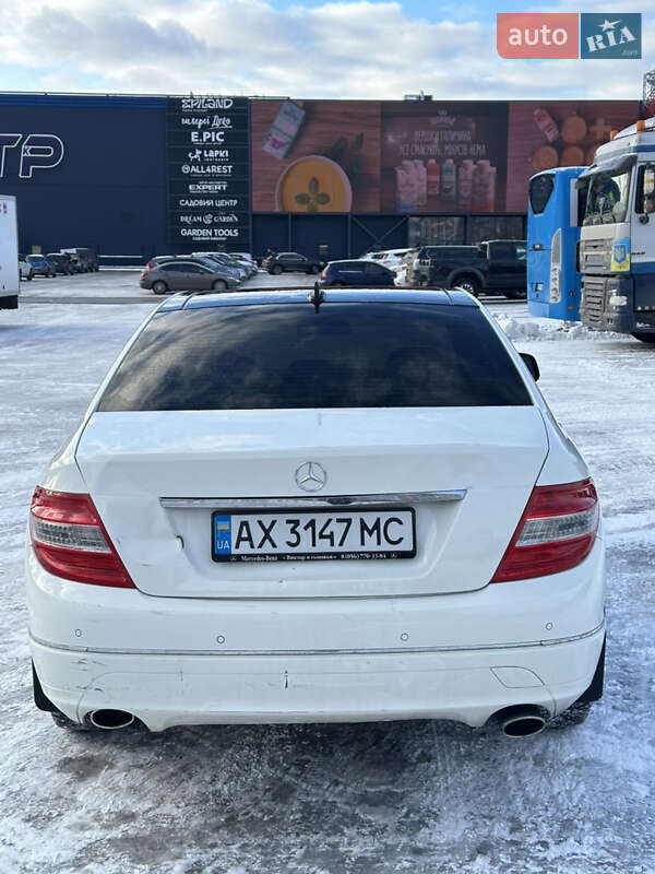 Седан Mercedes-Benz C-Class 2008 в Киеве фото 3 Седан Mercedes-Benz C-Class 2008 в Киеве