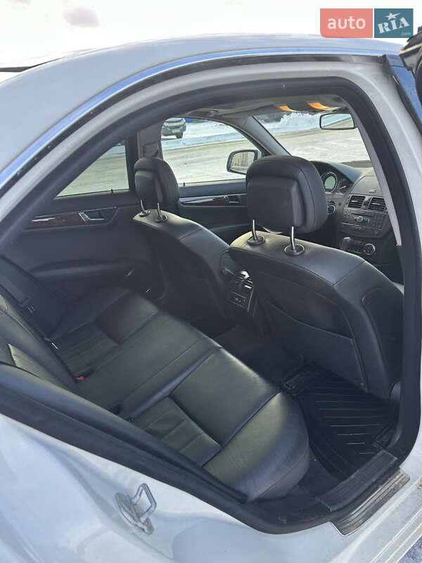 Седан Mercedes-Benz C-Class 2008 в Киеве фото 9 Седан Mercedes-Benz C-Class 2008 в Киеве