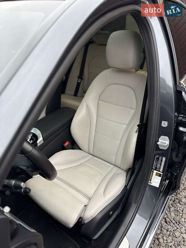 Седан Mercedes-Benz C-Class 2016 в Львове