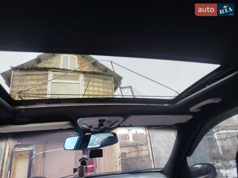 Седан Mercedes-Benz C-Class 2001 в Чернівцях