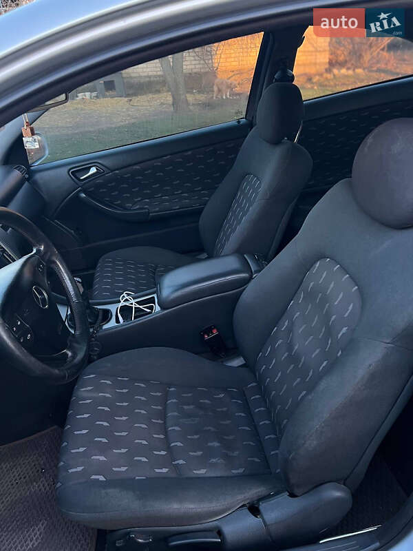 Купе Mercedes-Benz C-Class 2003 в Кривому Розі