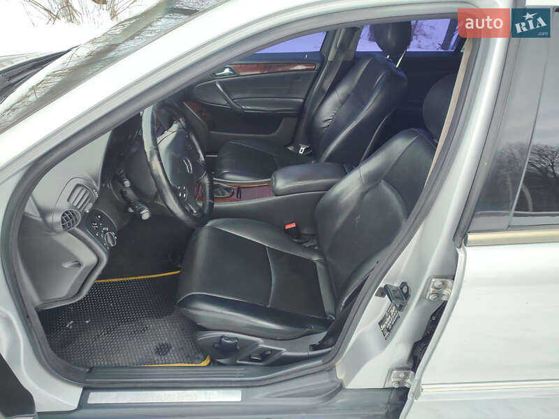 Седан Mercedes-Benz C-Class 2000 в Харкові