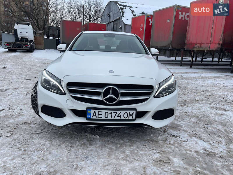Седан Mercedes-Benz C-Class 2016 в Киеве