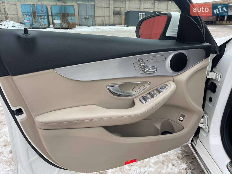 Седан Mercedes-Benz C-Class 2016 в Киеве