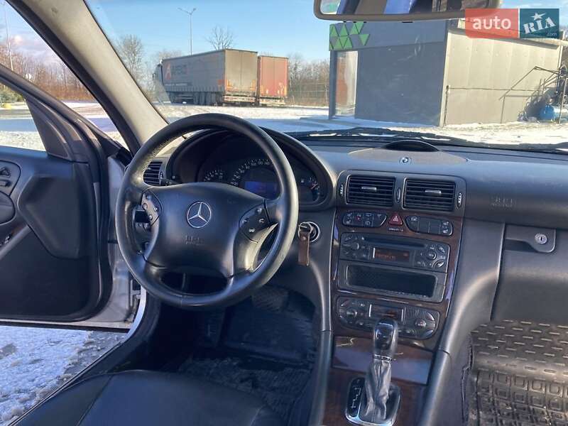 Универсал Mercedes-Benz C-Class 2002 в Луцке
