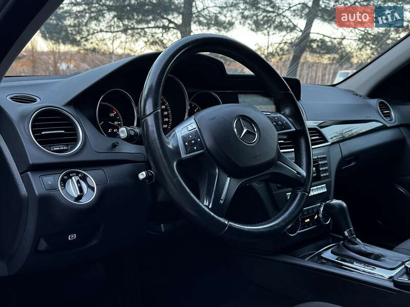 Универсал Mercedes-Benz C-Class 2013 в Дрогобыче