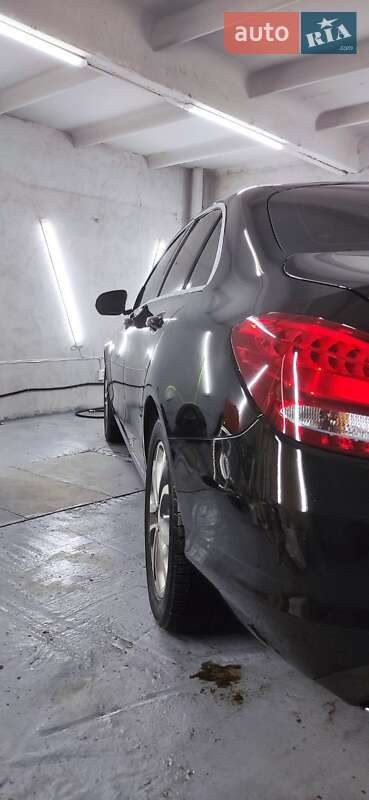 Седан Mercedes-Benz C-Class 2016 в Києві фото 34 Седан Mercedes-Benz C-Class 2016 в Києві