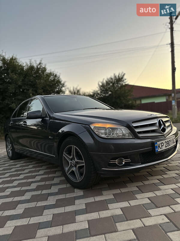 Седан Mercedes-Benz C-Class 2007 в Запорожье