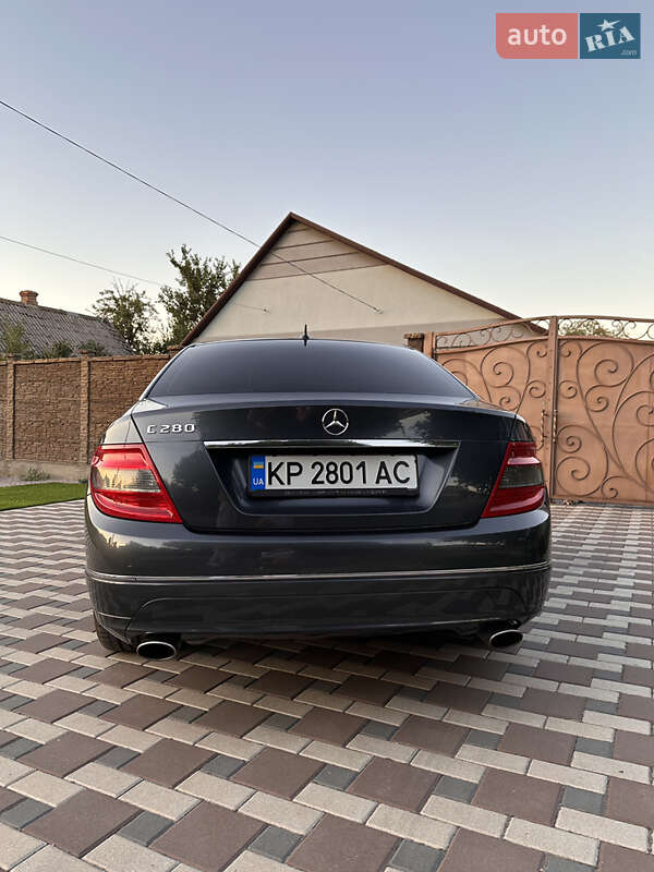 Седан Mercedes-Benz C-Class 2007 в Запорожье