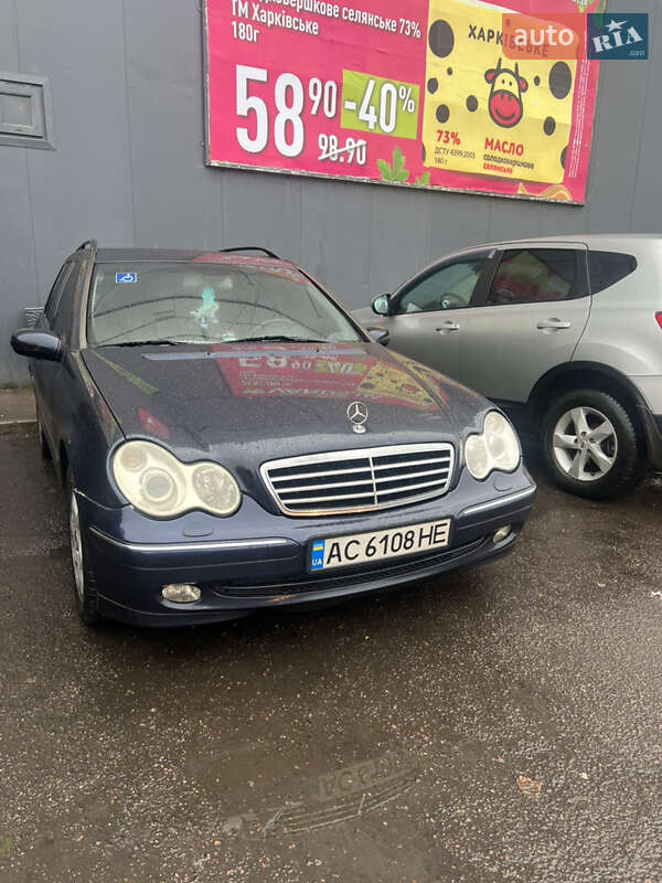 Mercedes-Benz C-Class 2002 Mercedes-Benz C-Class 2002