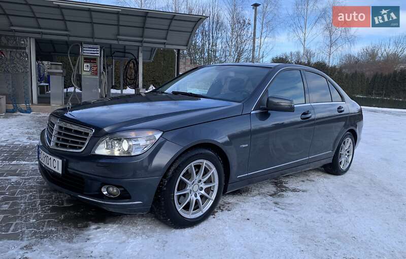 Mercedes-Benz C-Class 2009