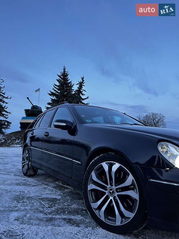 Универсал Mercedes-Benz C-Class 2004 в Дубно