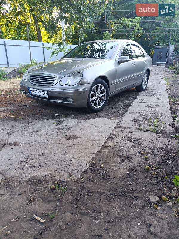 Mercedes-Benz C-Class 2003