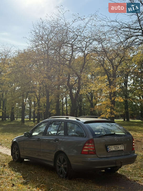 Универсал Mercedes-Benz C-Class 2004 в Измаиле